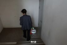 “一个楼盘10栋楼，6个开发商”，收房一年没水没电