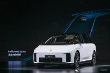 理想i8“版型瘦身”，一次迟到的果断