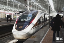 铁路国庆中秋假期运输明日启动：全国预计 12 天发送旅客 2.19 亿人次