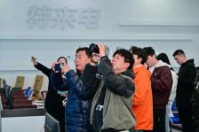 绿动齐鲁 数智赋能丨为车“织”能网，为家“立”智芯 看青岛企业数智转型新实践