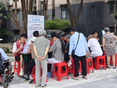 多方合力护记忆 珞珈山街道“记忆包裹” 项目守护银发岁月