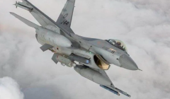 俄称击落一架F-16战斗机