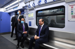 Presidente do Egito inaugura teste de VLT fabricado na China