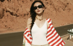 王鸥编发造型搭配彩纹外套 墨镜遮脸随性又自然