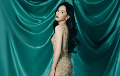 唐嫣穿吊带裙闪耀迷人 笑容甜美面若桃花气色好