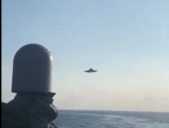 流传美军F-35C坠海视频 美国海军：这是真的