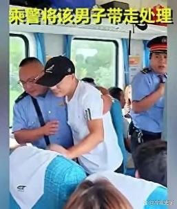 男子发表不当言论惹怒众乘客被女子锁喉