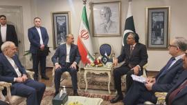 استقبال وزیرخارجه پاکستان از امیرعبداللهیان، آغاز مذاکرات دوجانبه