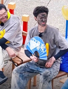 李昀锐黑脸 连妈妈都认不出的程度！