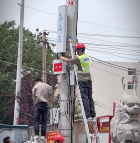 郭有才回应为何选择在菏泽南站直播 童年回忆与歌声共鸣