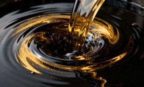 特朗普对印买俄石油发出最后通牒 关税威胁加剧紧张局势