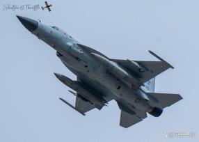 为何枭龙比歼10C更受国际市场欢迎 性价比之王引发抢购热潮