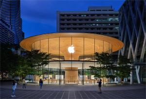 苹果迎来“折叠屏时代”！1999美元iPhone Duo登场 AI全面渗透硬件生态