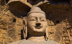 太武帝太延五年，北魏与凉州在佛教发展有密切的关系