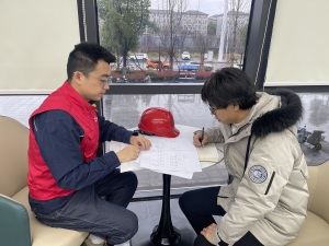 聚焦新型储能 “鄂电红马甲”上门服务校企联合微电网项目