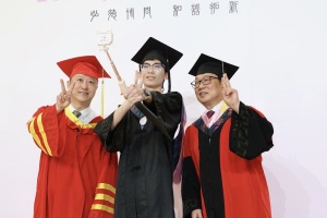 武汉工商学院校长张俊寄语毕业生：别等风来，自己先跑起来