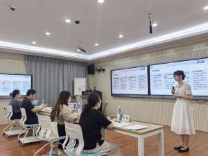武汉工商学院以赛促教 阶梯赋能高水平教师队伍建设
