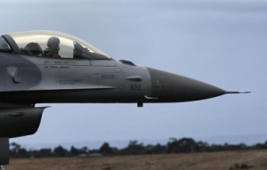 台媒：台军F-16战机复飞