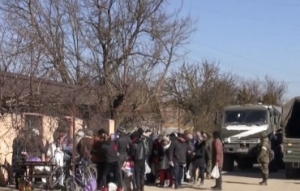 俄军在赫尔松发现乌军遗留运输车：内装200枚地雷