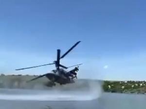 俄军卡-52表演“轻功水上漂”
