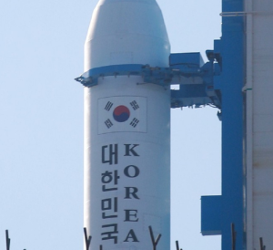 韩国国产火箭“世界”号因大风推迟发射