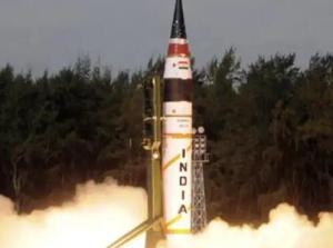 印度成功试射“大地2”短程弹道导弹