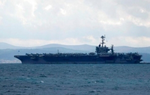 美军证实航母舰载机被大风吹入海里 目前已被打捞出海