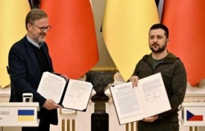 乌克兰与捷克签署加入北约声明书 以加快其融入该联盟的步伐
