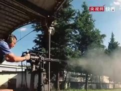 近距离感受国产加特林机枪的怒吼 这喷的不是烟雾！