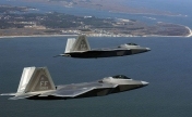 美国向中东部署F-22，声称应对俄“不安全不专业”行为