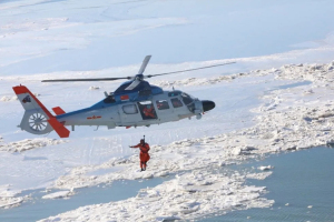 直击海军直升机冰海救援一线