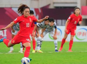 中国女足3比2绝杀韩国，第9次夺得亚洲杯