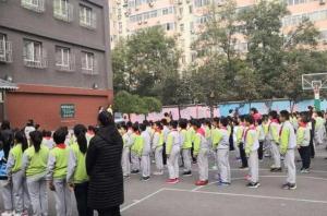 北京东城区一小学2名学生感染 轨迹涉多家医院
