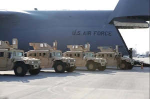 美国将第二批军事援助运往乌克兰