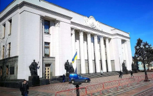 乌克兰将战时状态和总动员令延长至11月21日
