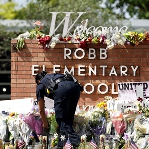 美国罗布小学枪击受害者索赔270亿美元