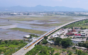 印尼雅万高铁联调联试时速达到350公里