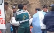 秘鲁一客车坠落山崖 已造成20人死亡