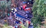 危地馬拉客車墜河事故已致54人死亡 車內(nèi)發(fā)現(xiàn)槍支