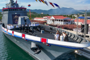 金正恩出席朝鮮海軍驅逐艦下水儀式