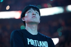 杨毅：杨瀚森相比之前瘦了 身体状态保持不错