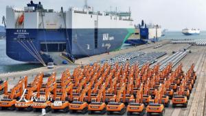 山东烟台：港口赋能 国产汽车顺畅“出海”