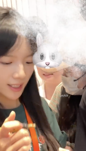 李思潼 你是男生不可以靠这么近 笑死我了