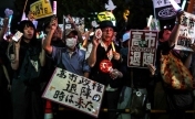 支持率显著下滑，高市执政“亮红灯”