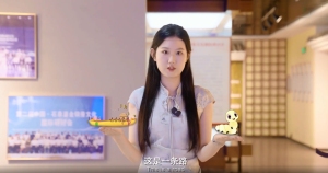 Vivian's Vlog｜From Ancient Legend to Global Sensation:Unveiling the Epic Journey of China’s “Golden Silkworm”