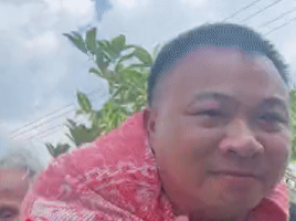 百岁奶奶被儿孙宠成“网红”！网友直呼羡慕