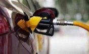 油价四连降！加满一箱油将省13.5元