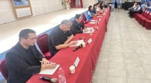 國(guó)民黨主席選舉6名候選人首度同臺(tái) 政見(jiàn)交鋒引關(guān)注