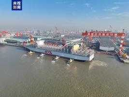 “巨无霸”出江！超大型集装箱船在江苏南通试航