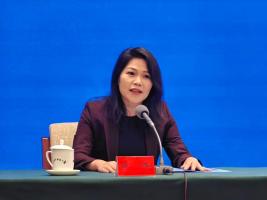 全总新任新闻发言人徐璐亮相 工会工作资深人士